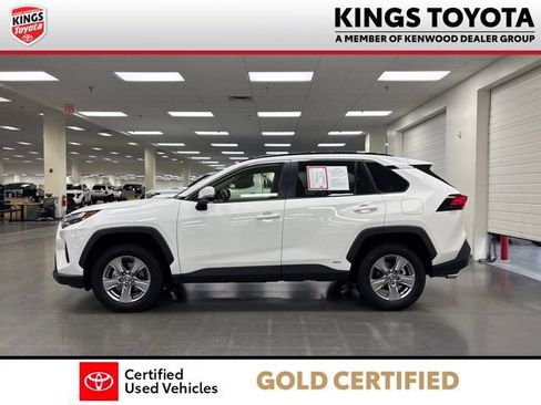 Certified 2025 Toyota RAV4 LE AWD/4WD image 5