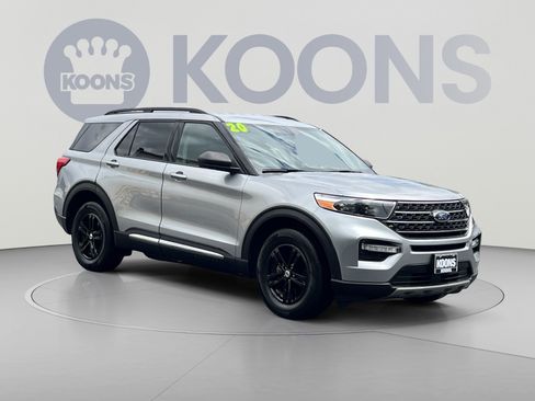 Used 2020 Ford Explorer XLT w/ Equipment Group 202A AWD/4WD image 2