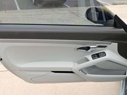 Used 2015 Porsche 911 Turbo image 20