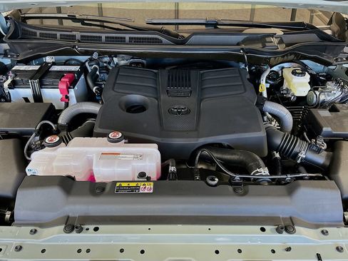 New 2026 Toyota Tundra Platinum AWD/4WD image 7