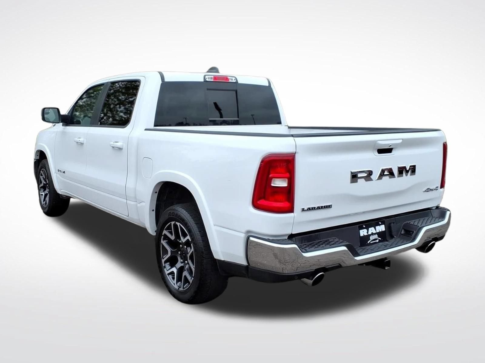 Used 2026 RAM 1500 Laramie AWD/4WD image 3