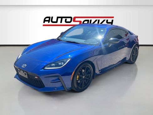 Used 2025 Toyota GR86 Premium RWD image 3