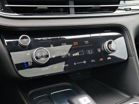 Used 2022 INFINITI QX60 Sensory w/ Cargo Package AWD/4WD image 21