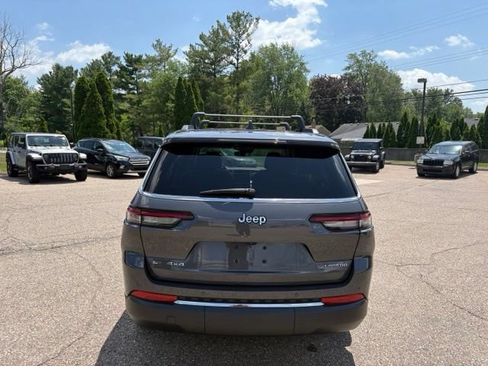 Used 2023 Jeep Grand Cherokee L Laredo w/ Luxury Tech Group I AWD/4WD image 4