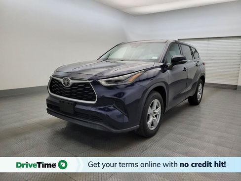 Used 2021 Toyota Highlander L FWD image 1