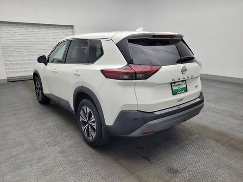 Used 2022 Nissan Rogue SV image 5