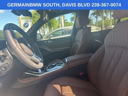 Used 2025 BMW X7 M60i AWD/4WD image 40