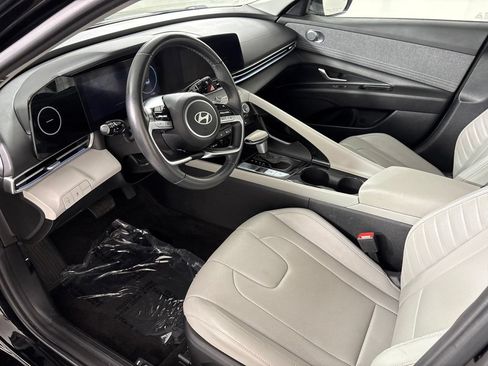 Used 2024 Hyundai Elantra Limited FWD image 25