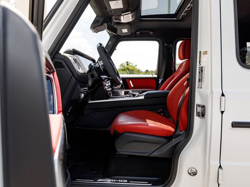 Used 2024 Mercedes-Benz G 63 AMG 4MATIC image 24