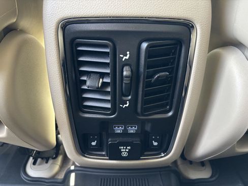 Used 2021 Jeep Grand Cherokee Summit w/ Platinum Series Group AWD/4WD image 18
