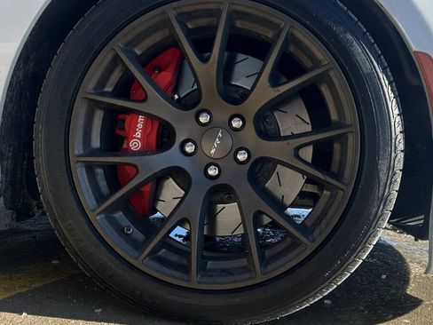 Used 2018 Dodge Charger SRT w/ Technology Group image 38