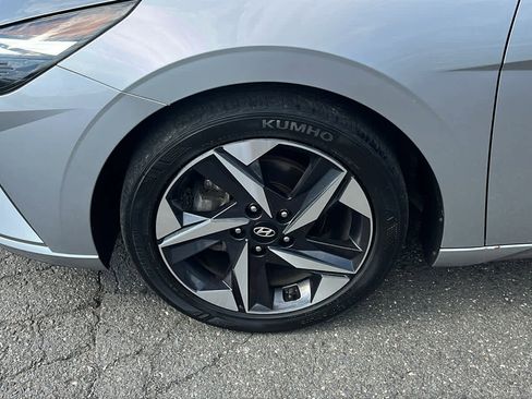 Used 2023 Hyundai Elantra SEL w/ Convenience Package image 8