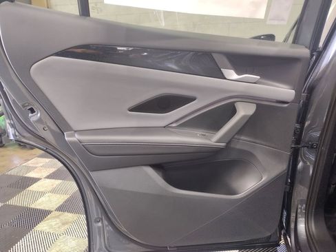 New 2025 Volkswagen Tiguan SE image 29