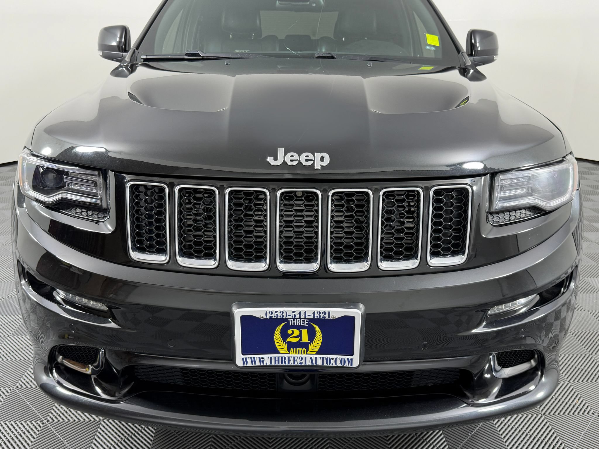 Used 2014 Jeep Grand Cherokee SRT8 w/ Luxury Group II AWD/4WD image 3