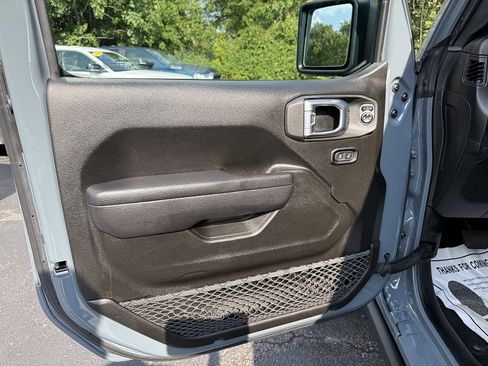 Certified 2024 Jeep Wrangler Unlimited AWD/4WD image 9
