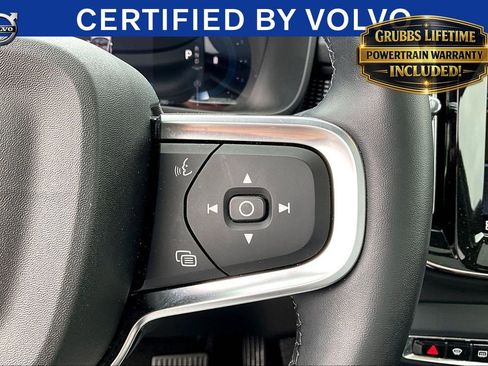 Used 2025 Volvo XC40 B5 Plus AWD/4WD image 26