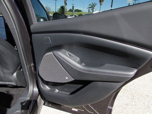 Used 2022 Ford Mustang Mach-E Premium image 27