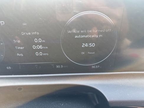 Certified 2025 Kia Seltos X-Line AWD/4WD image 14