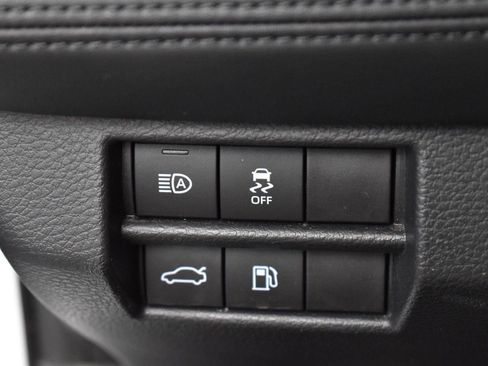 Used 2019 Toyota Avalon XSE image 26