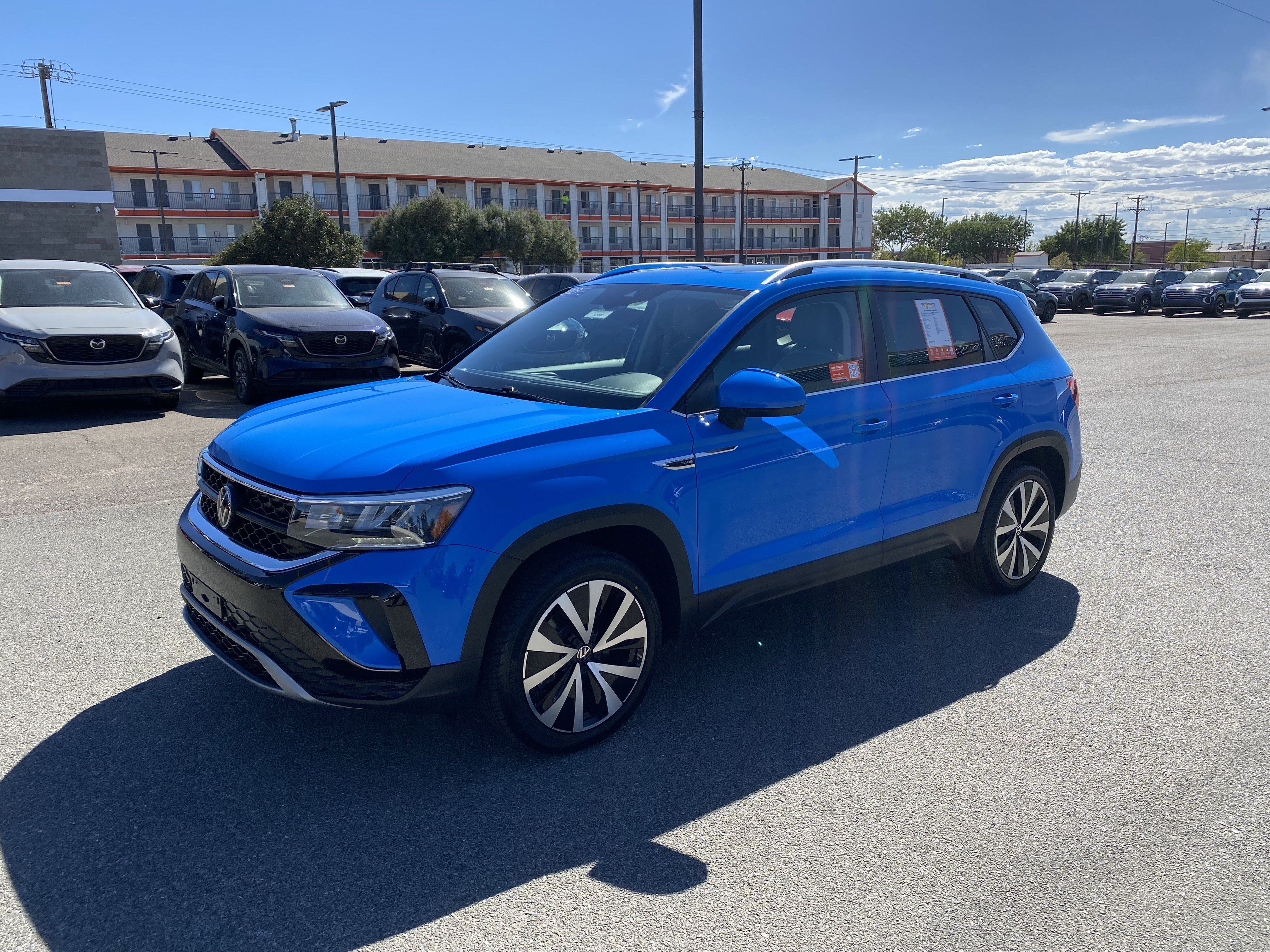 Certified 2023 Volkswagen Taos SE w/ Panoramic Sunroof Package FWD image 47