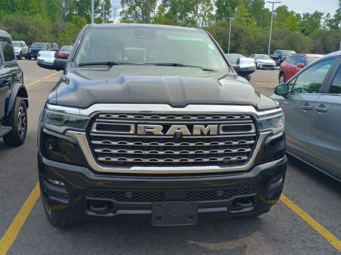 Used 2025 RAM 1500 Limited AWD/4WD image 2