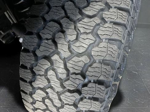 New 2025 Ford Bronco Badlands w/ Sasquatch Package image 35