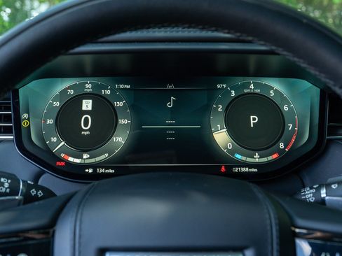 Used 2025 Land Rover Range Rover Sport Autobiography AWD/4WD image 17