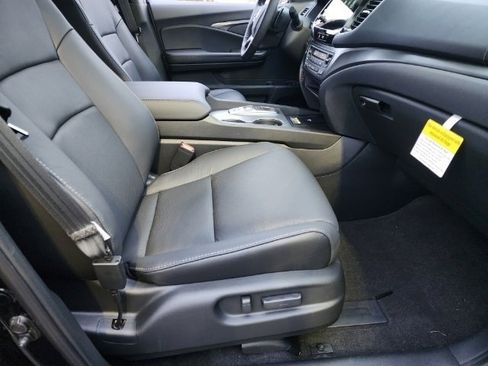 Used 2025 Honda Passport EX-L image 34