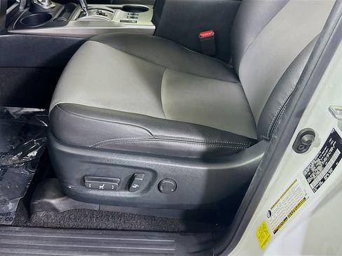 Used 2024 Toyota 4Runner SR5 Premium w/ Moonroof Package AWD/4WD image 25