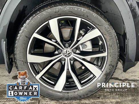 Used 2024 Volkswagen Atlas SEL Premium R-Line AWD/4WD image 5