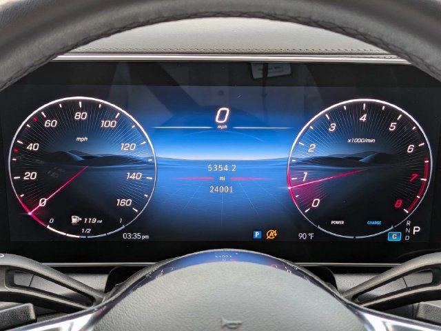 Used 2025 Mercedes-Benz GLC 300 4MATIC image 25