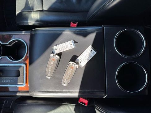 Used 2015 Lincoln Navigator 4WD image 15