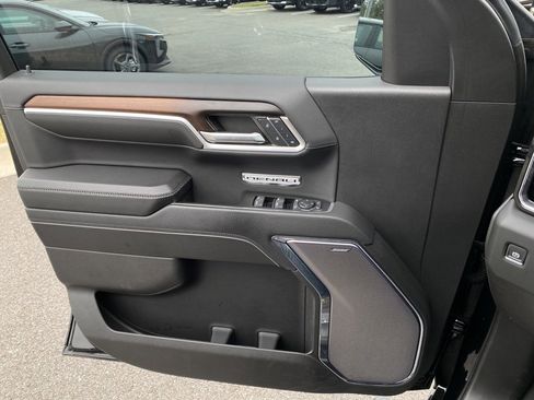 Used 2024 GMC Sierra 1500 Denali w/ Denali Reserve Package image 20