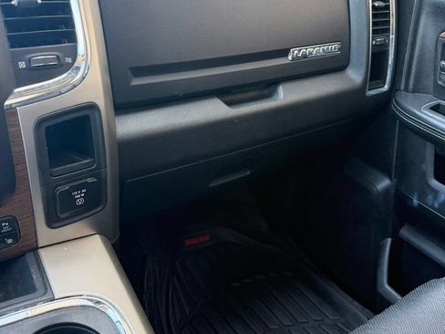 Used 2017 RAM 1500 Laramie w/ Convenience Group AWD/4WD image 15