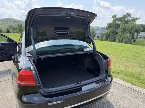 Used 2013 Volkswagen Passat TDI SE FWD image 27