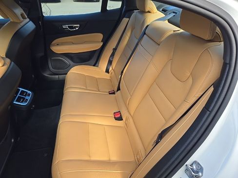 Used 2020 Volvo S60 T6 Inscription image 39