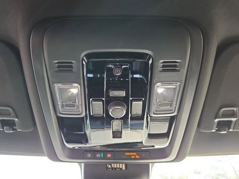 New 2026 GMC Yukon XL Denali w/ LPO, Floor Liner Package image 32