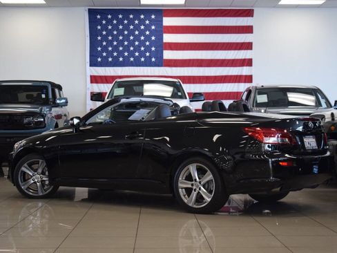 Used 2013 Lexus IS 350C Base 2dr Convertible w/ Luxury Pkg image 24