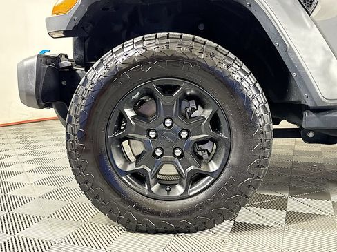 Used 2023 Jeep Wrangler Unlimited AWD/4WD image 27