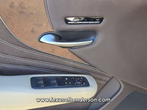 Used 2018 Lexus LS 500 AWD image 20