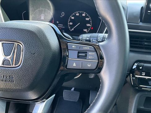 Used 2024 Honda Pilot Touring image 24