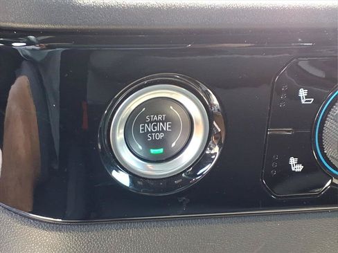 Used 2024 Chevrolet Silverado 1500 LT AWD/4WD image 6