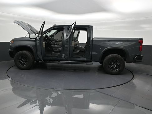 Used 2025 Chevrolet Silverado 1500 ZR2 w/ Technology Package AWD/4WD image 34