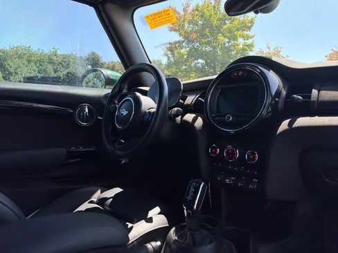 Used 2021 MINI Cooper S w/ 6.5" Touchscreen Package FWD image 6