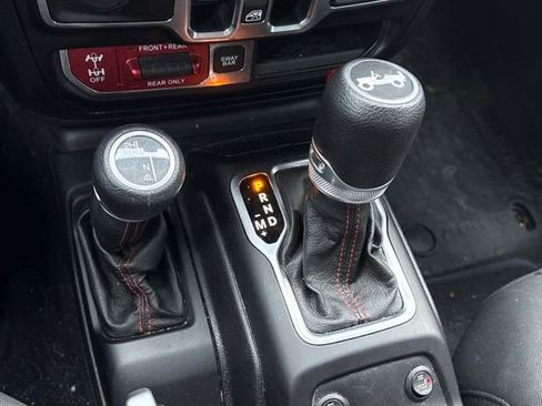 Used 2020 Jeep Wrangler Unlimited Rubicon w/ Steel Bumper Group image 21