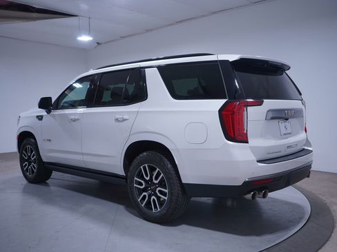Used 2024 GMC Yukon AT4 w/ AT4 Premium Plus Package image 3