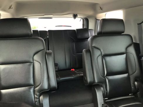 Used 2019 Chevrolet Tahoe LT w/ Luxury Package AWD/4WD image 42