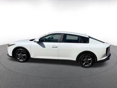 Used 2025 Kia K4 LXS image 9