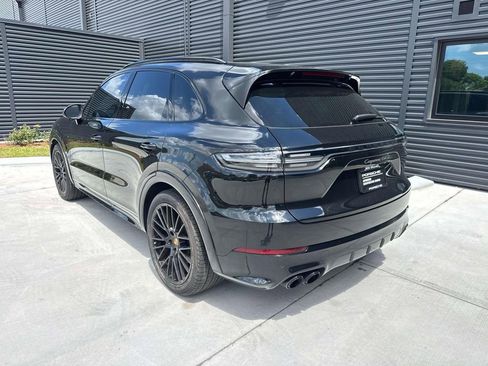 Certified 2023 Porsche Cayenne GTS AWD/4WD image 3