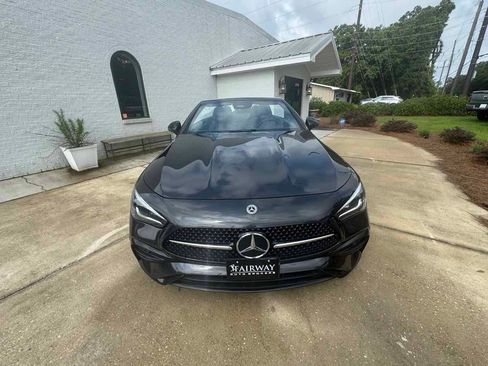 Used 2025 Mercedes-Benz CLE 300 4MATIC Cabriolet w/ Night Package image 3